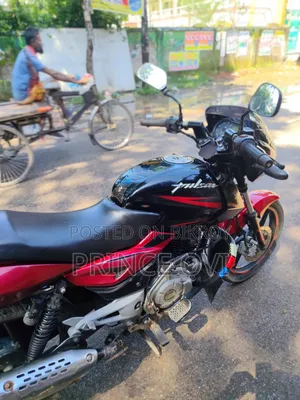Bajaj Pulsar 150 2015 Black