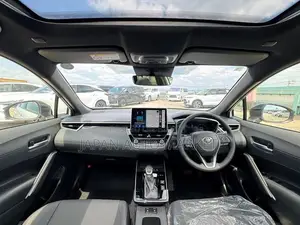 Toyota Corolla Cross 2025 Pearl
