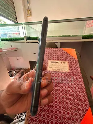 Apple iPhone 11 64 GB Black