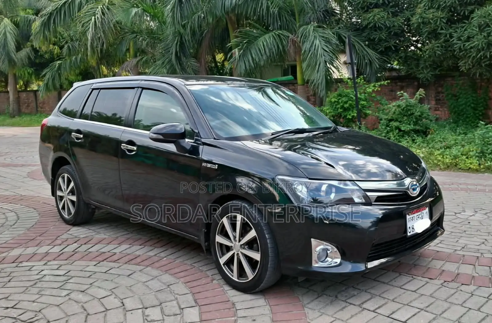 Toyota Axio 1.5 Hybrid G 2WD 2013 Black
