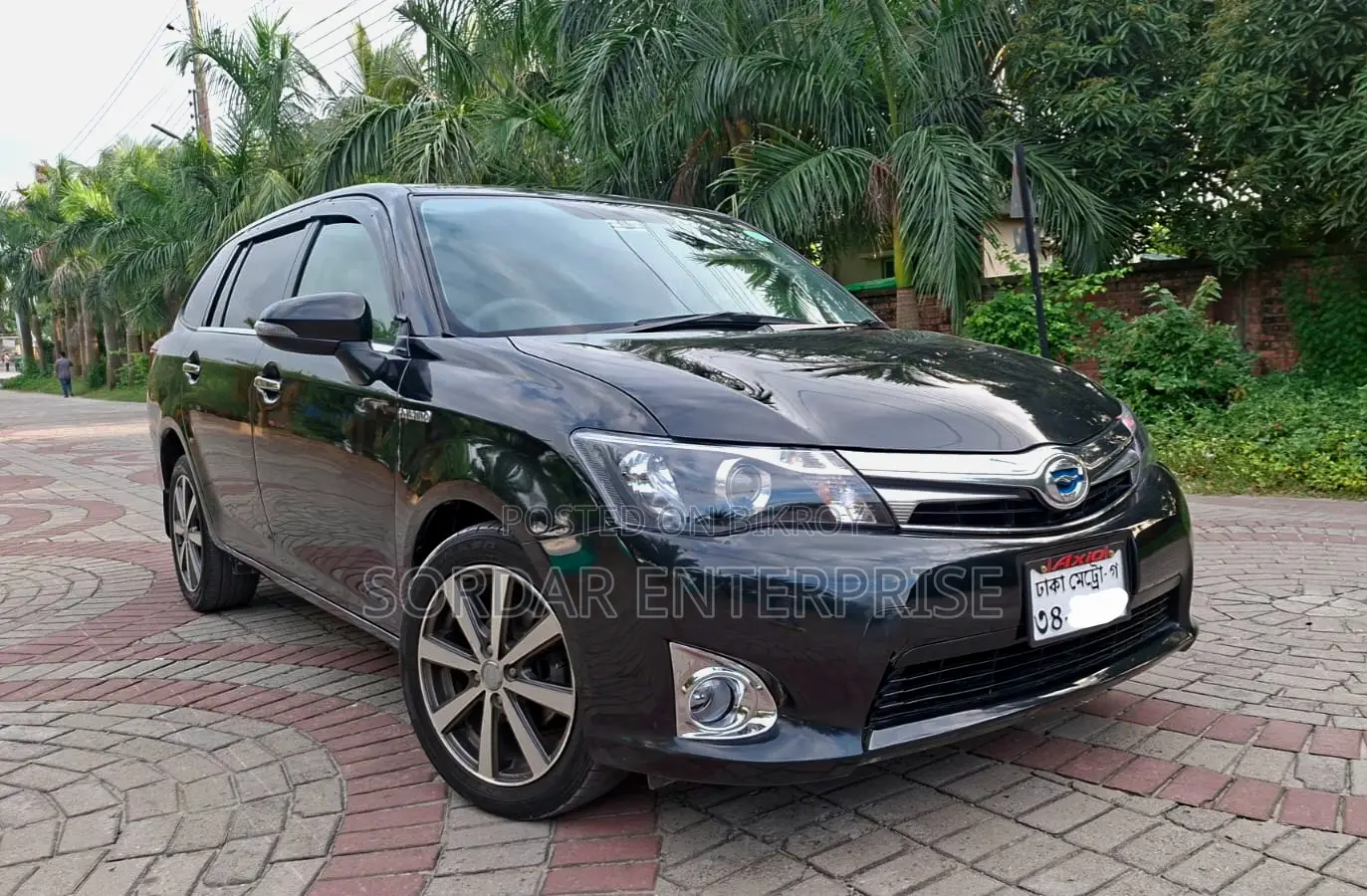 Toyota Axio 1.5 Hybrid G 2WD 2013 Black
