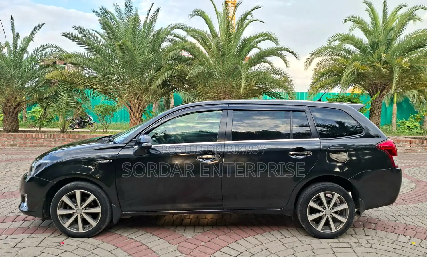 Toyota Axio 1.5 Hybrid G 2WD 2013 Black