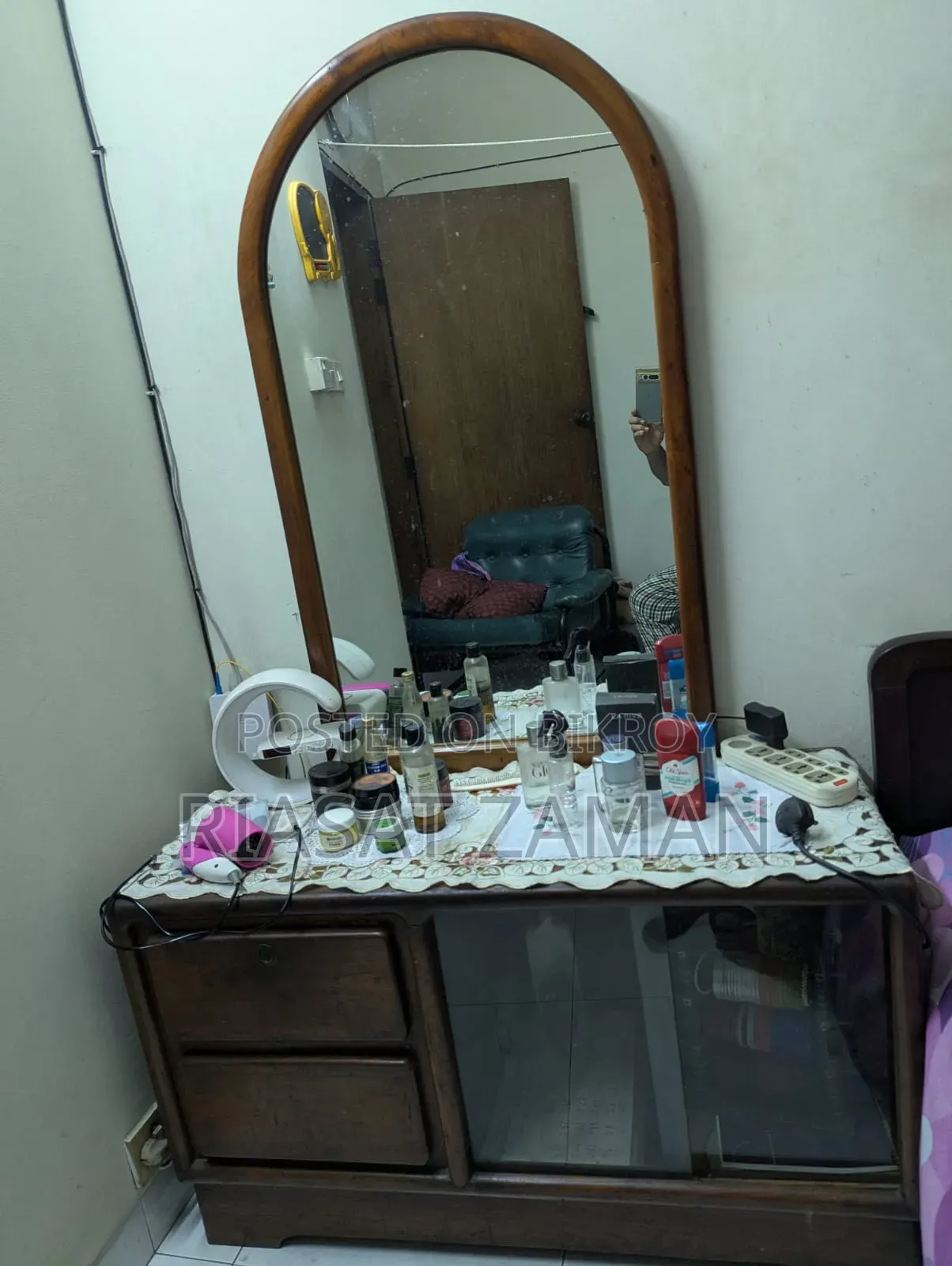 ড্রেসিং টেবিল বিক্রয় হবে