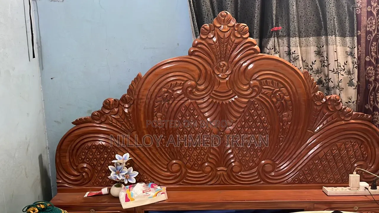 ৬"/৭" খাট (গাছও কাঠ দেখে কিনে ডিজাইন করে বানানো)