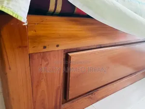 ৬"/৭" খাট (গাছও কাঠ দেখে কিনে ডিজাইন করে বানানো)