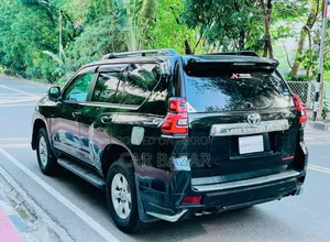 Toyota Land Cruiser Prado 2.7 i 2011 Black
