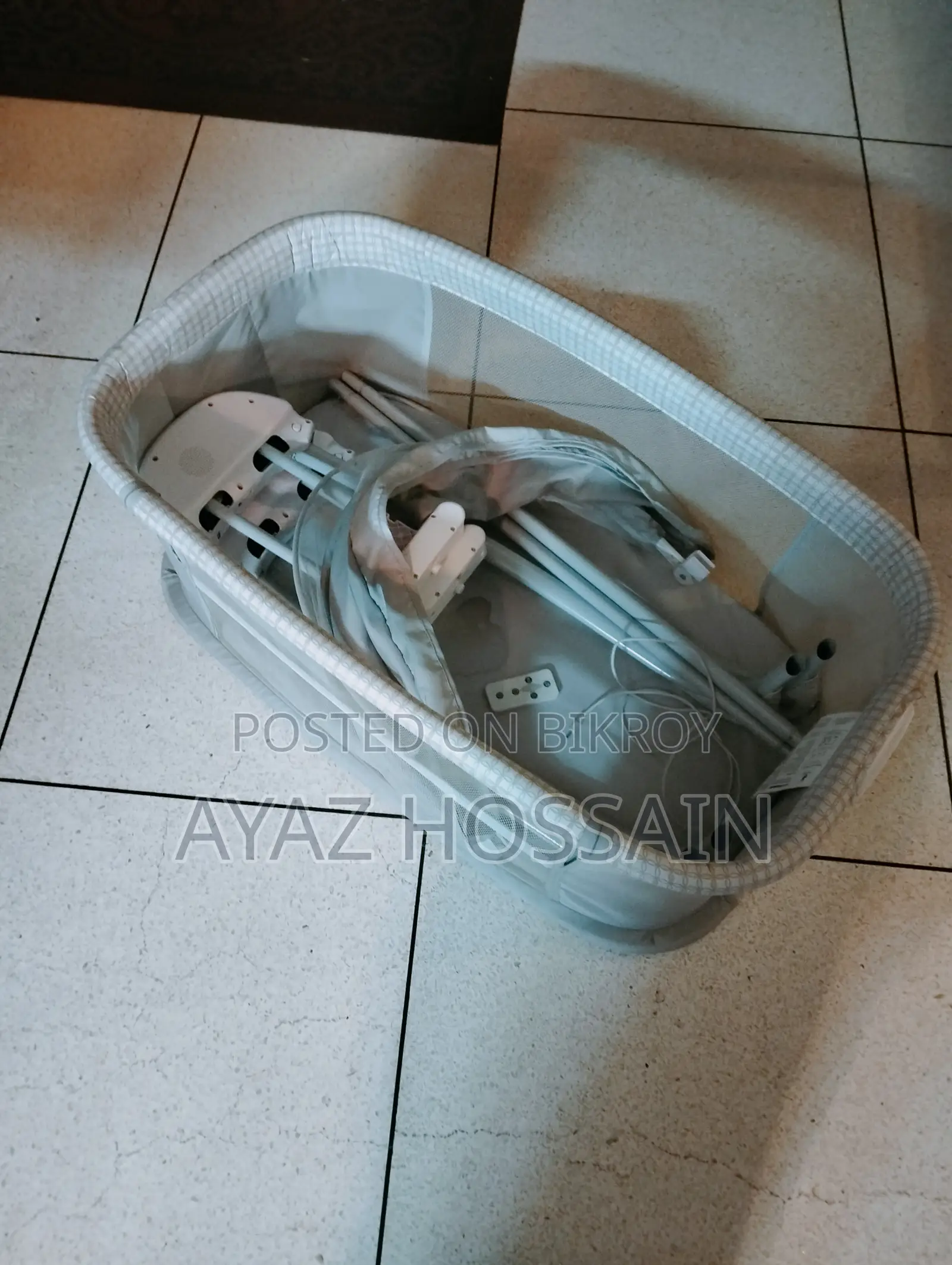 Mastela Deluxe 4 in 1 Bassinet & Swing