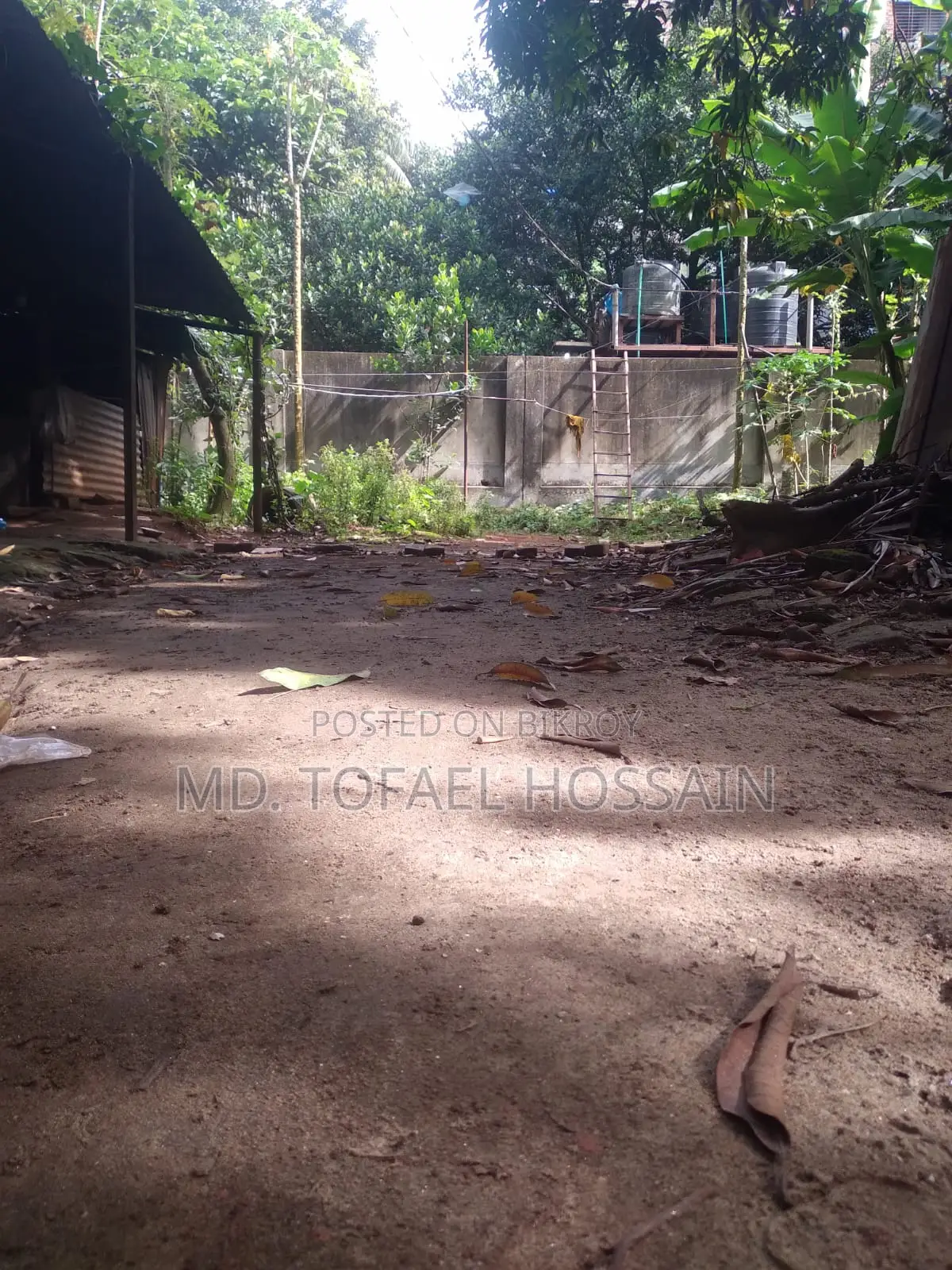 বারিধারা সংলগ্ন ২৫ কাঠা নিষ্কণ্টক জমি বিক্রয় হইবে।
