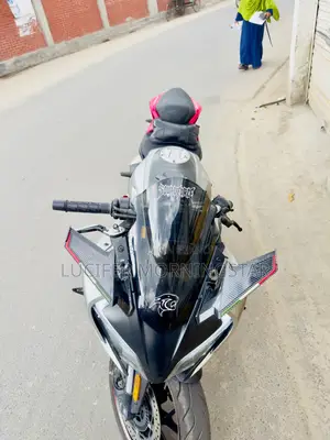 CFMoto 300SR 2025 Black