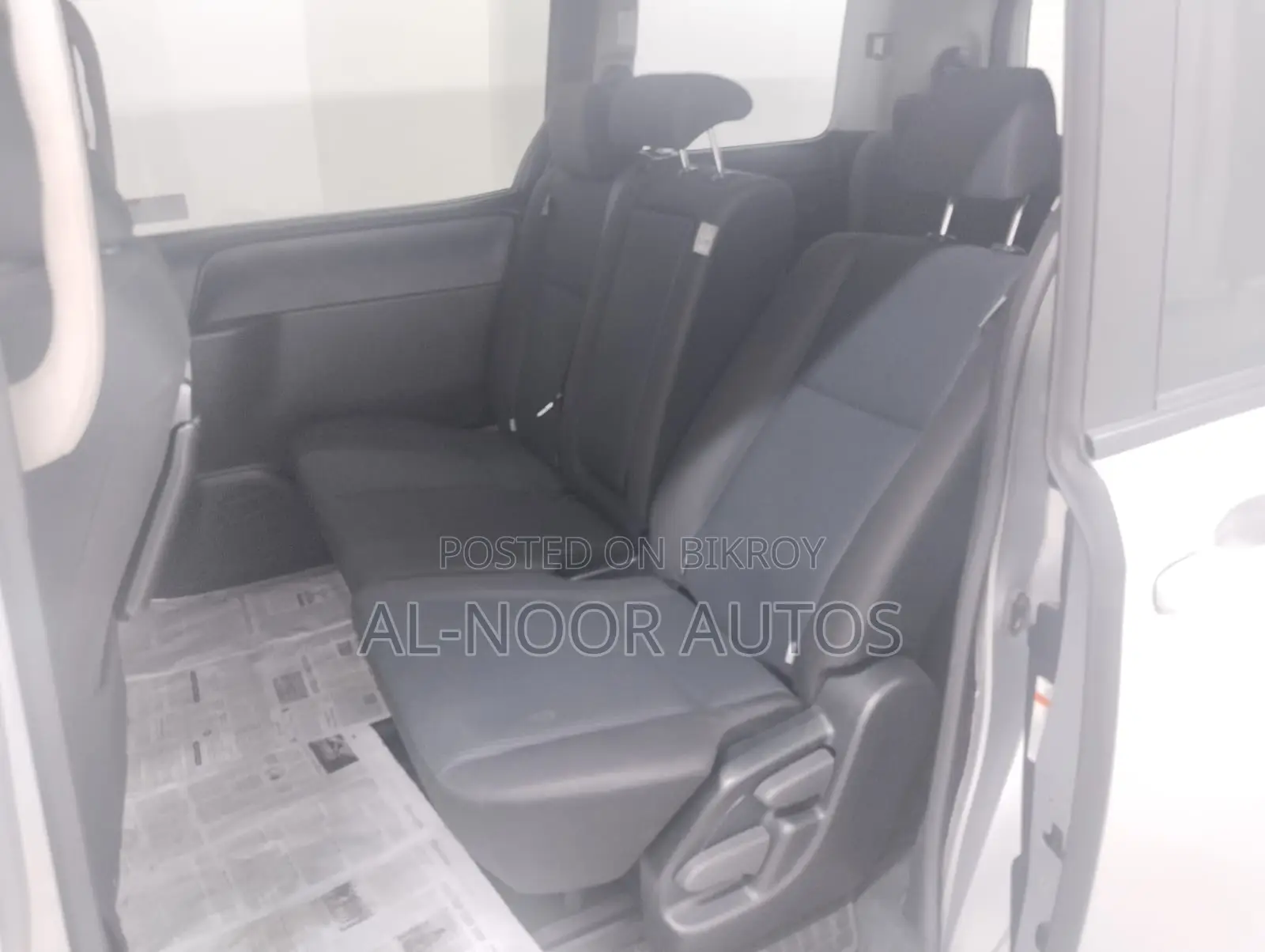 Toyota Noah 2.0 FWD (8 Seater) 2020 Silver