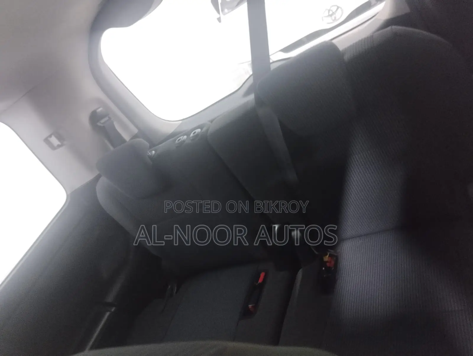 Toyota Noah 2.0 FWD (8 Seater) 2020 Silver