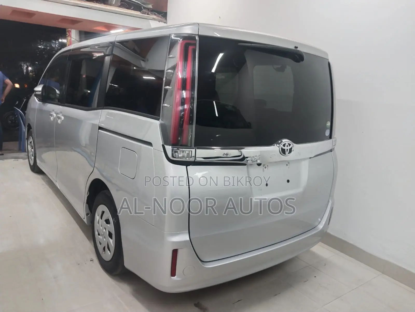 Toyota Noah 2.0 FWD (8 Seater) 2020 Silver