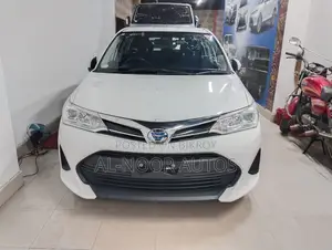 Toyota Corolla Fielder 1.5 Hybrid FWD 2021 White