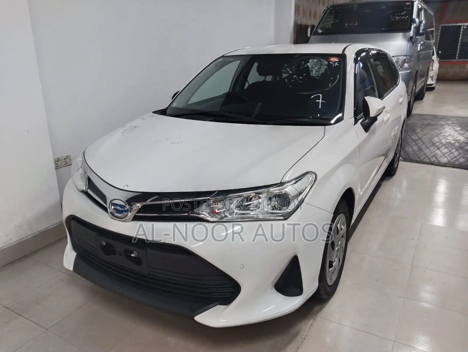 Toyota Corolla Fielder 1.5 Hybrid FWD 2021 White