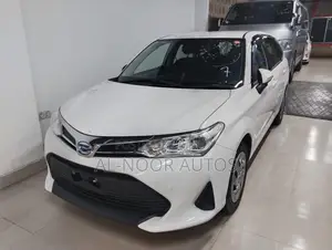 Toyota Corolla Fielder 1.5 Hybrid FWD 2021 White