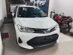 Toyota Corolla Fielder 1.5 Hybrid FWD 2021 White