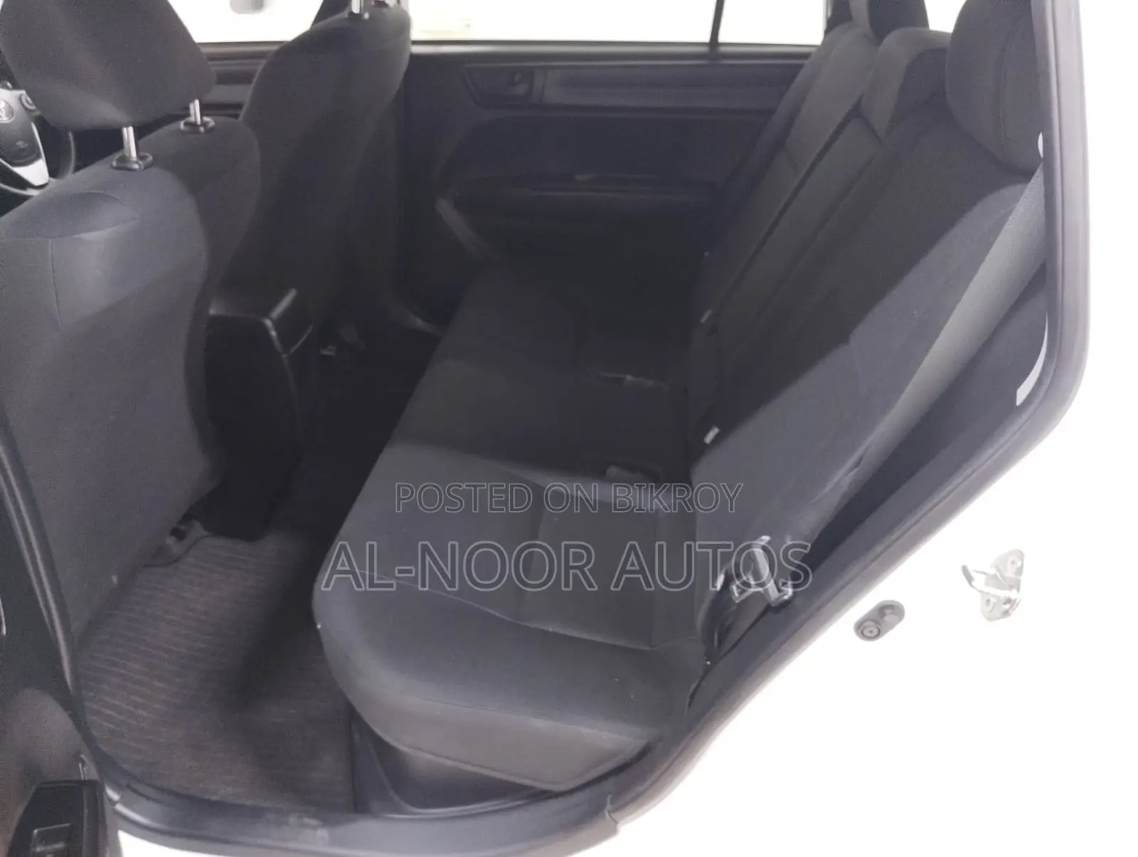 Toyota Corolla Fielder 1.5 Hybrid FWD 2021 White