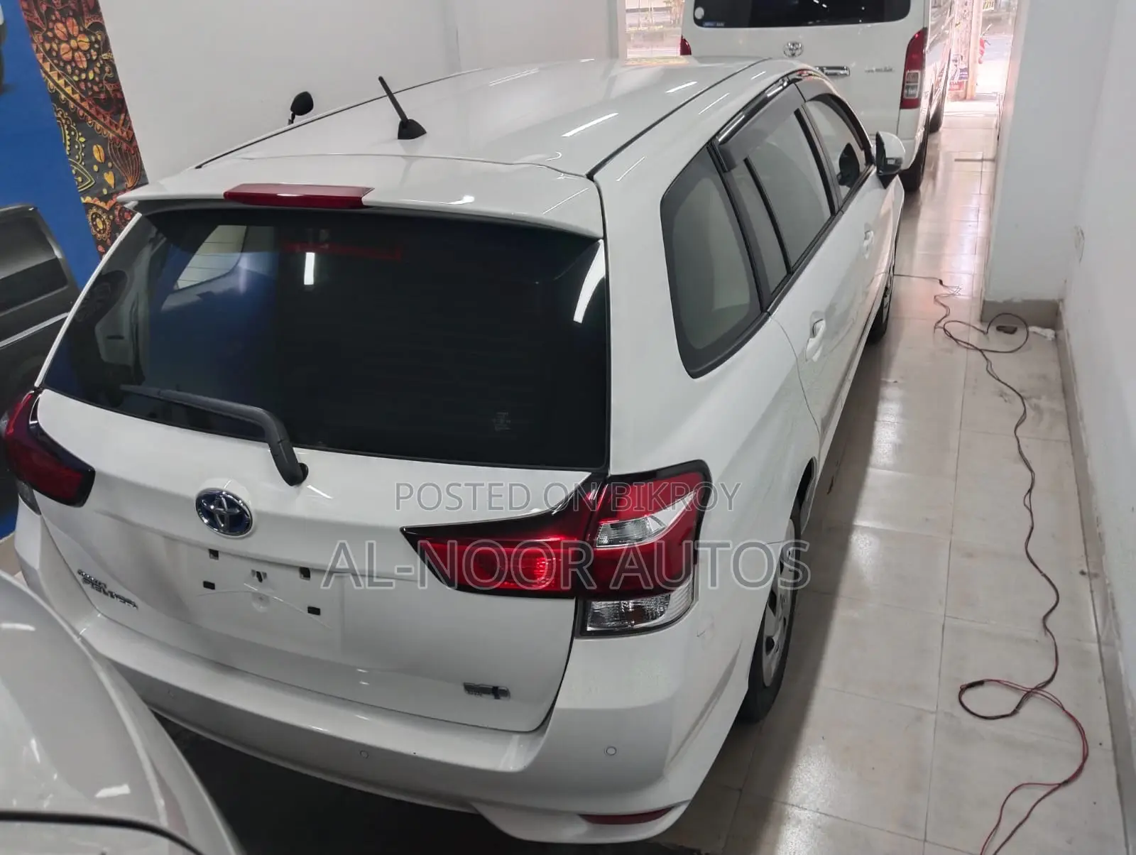 Toyota Corolla Fielder 1.5 Hybrid FWD 2021 White