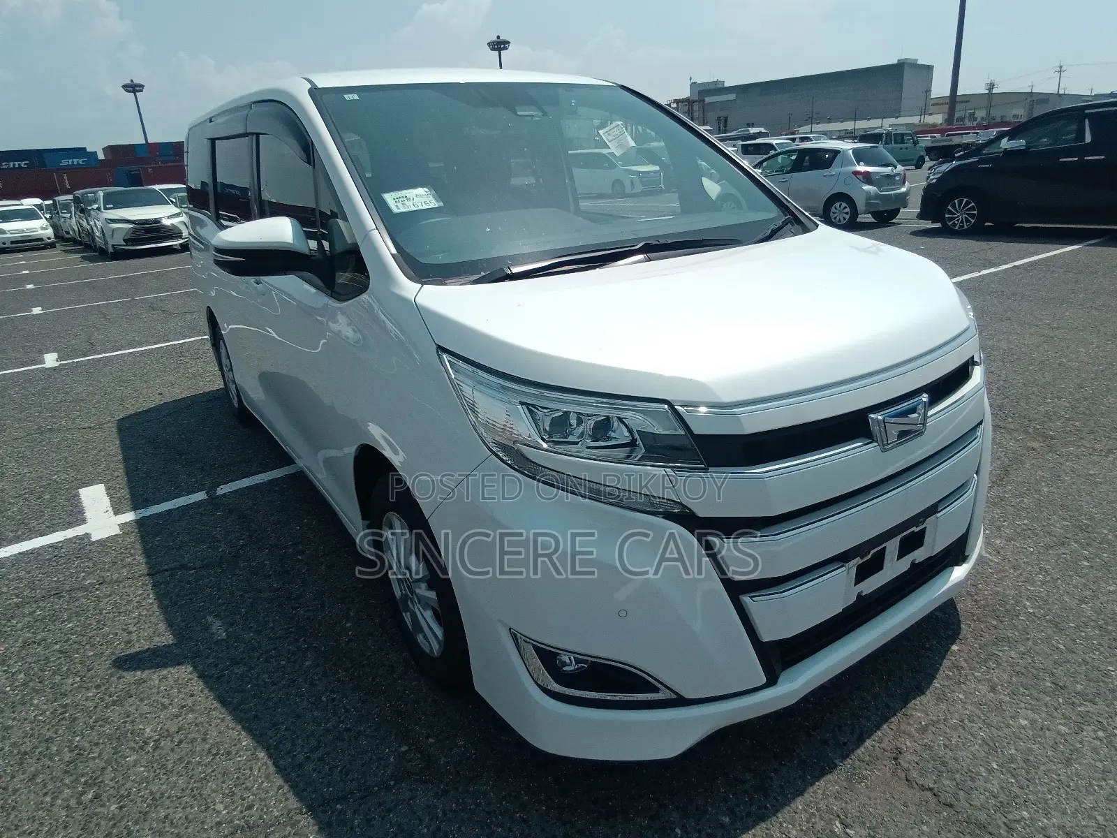 Toyota Noah 2021 Pearl