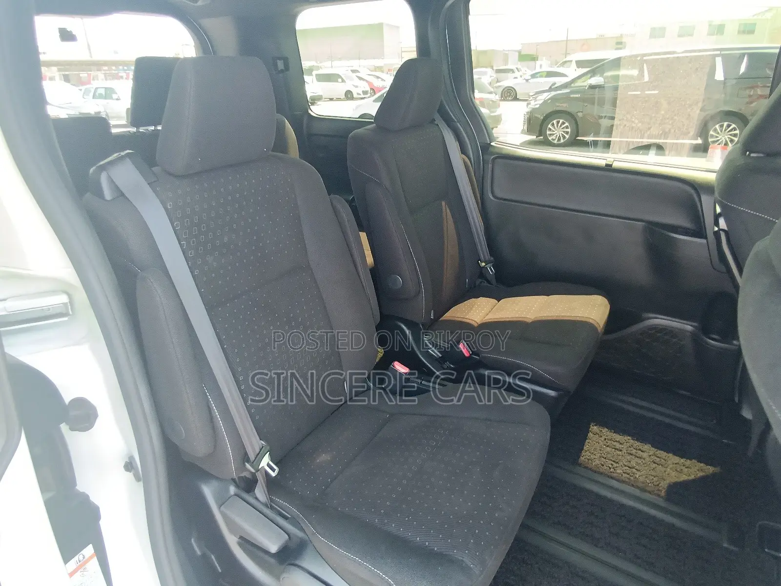 Toyota Noah 2021 Pearl