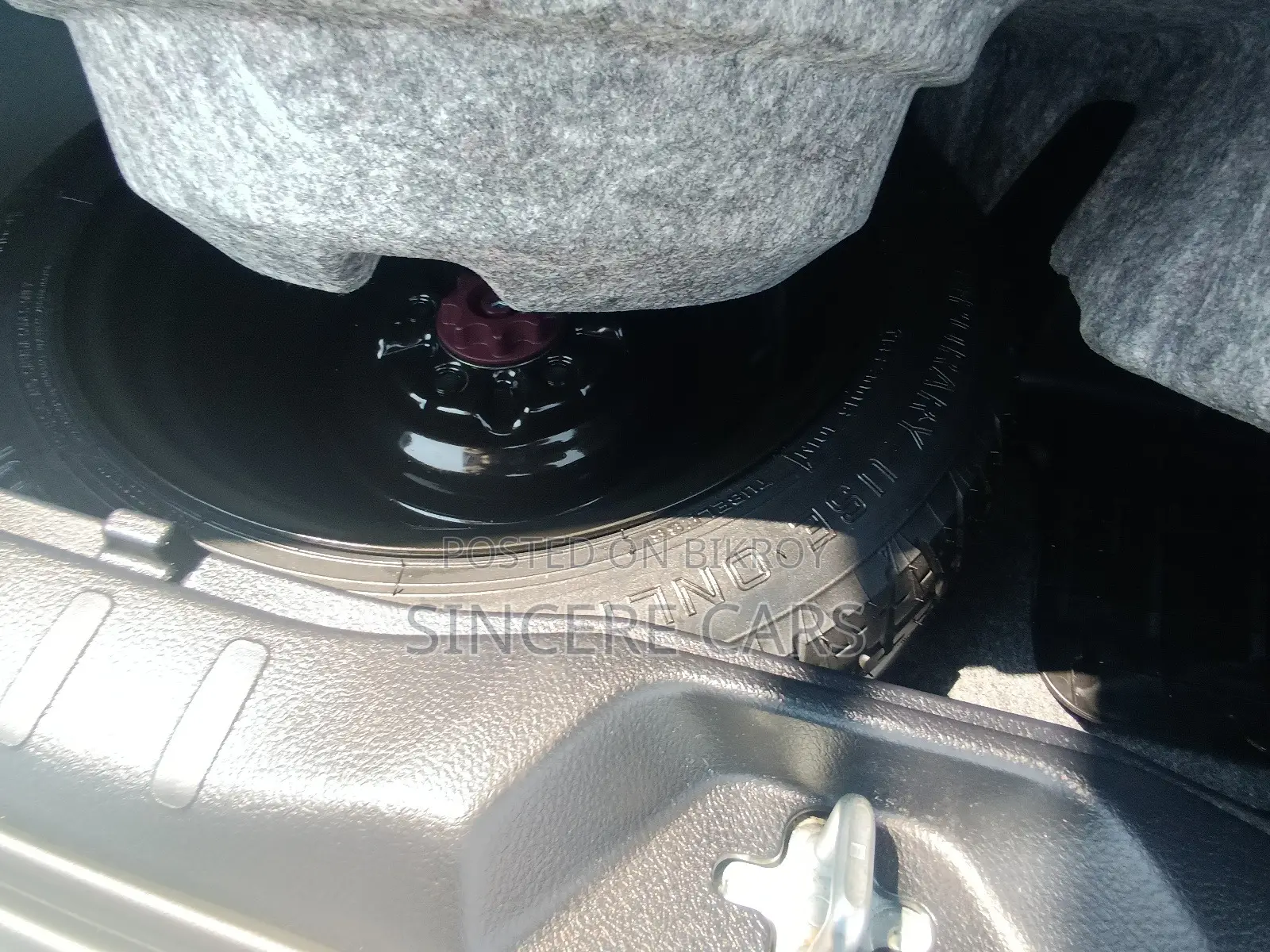 Toyota Noah 2021 Pearl