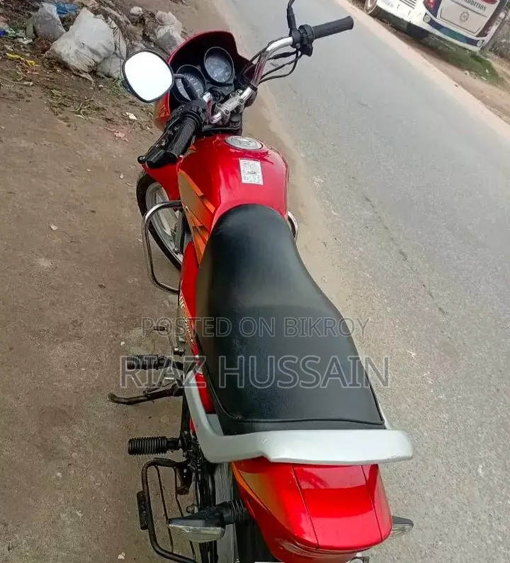 Hero HF Deluxe 2021 Red