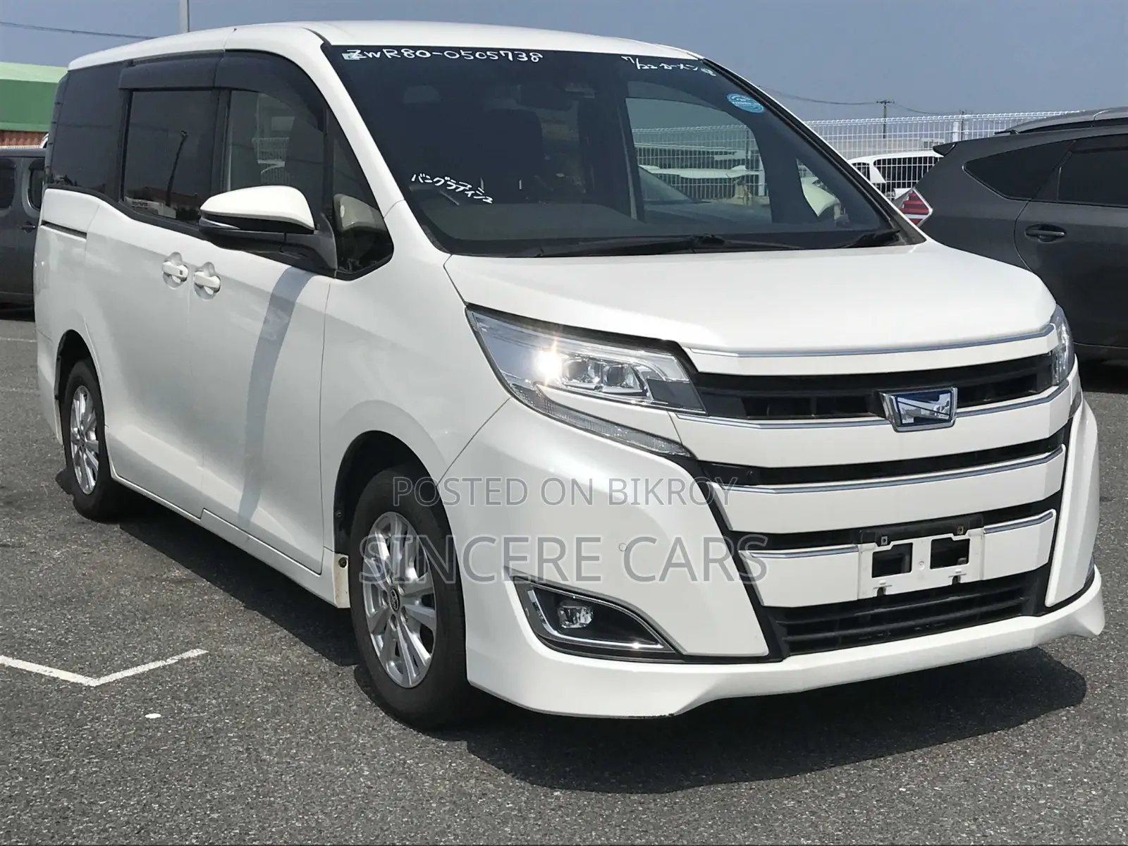 Toyota Noah 2021 Pearl