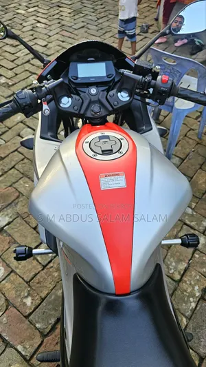 Suzuki Gixxer SF 2023 Orange