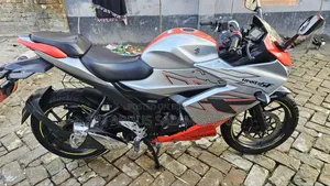 Suzuki Gixxer SF 2023 Orange