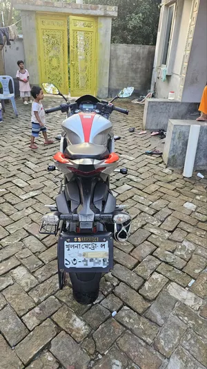 Suzuki Gixxer SF 2023 Orange
