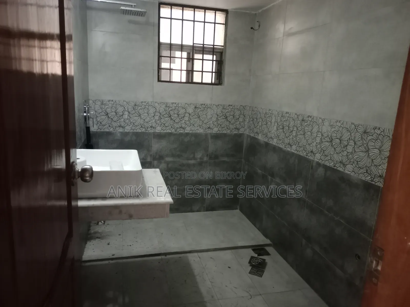 4bdrm Apartment in Anik Real Estate, Gulshan for sale