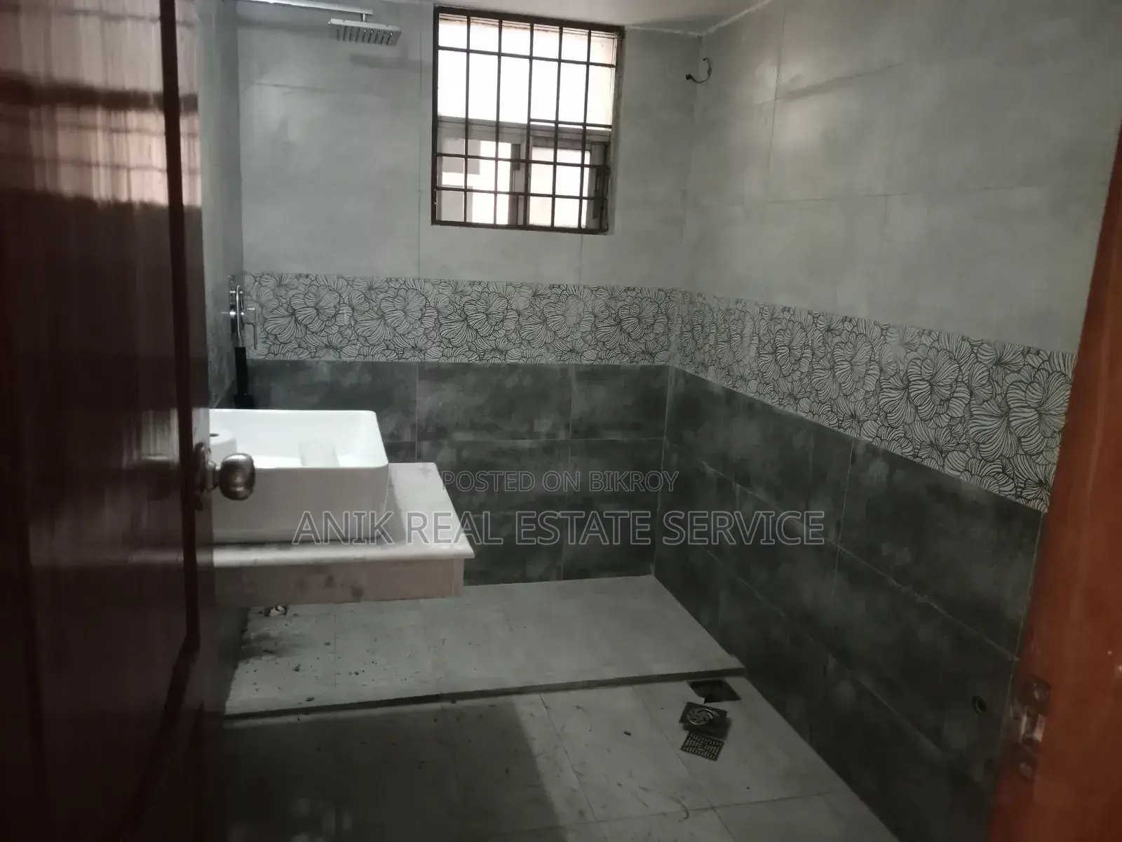 4bdrm Apartment in Anik Real Estate, Gulshan for sale