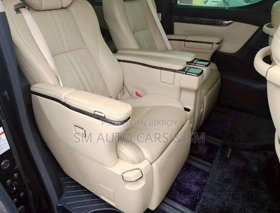 Toyota Alphard 2.5 Hybrid AWD 2021 Black