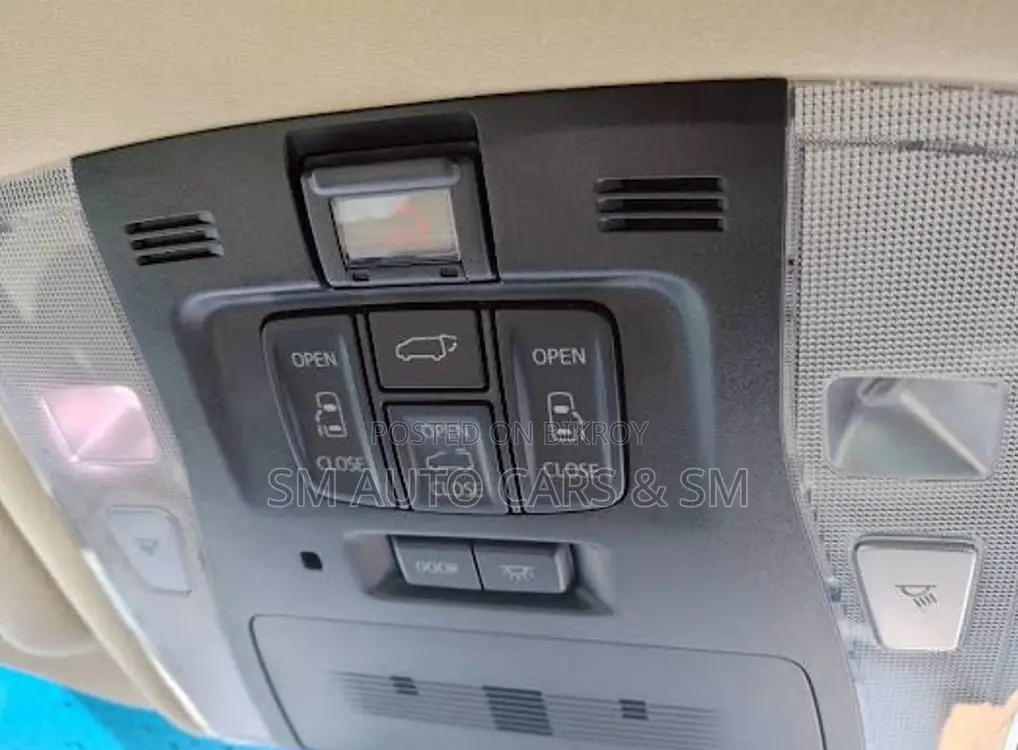 Toyota Alphard 2.5 Hybrid AWD 2021 Black