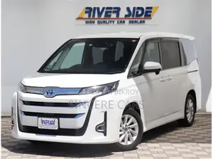 Toyota Noah 2022 Pearl