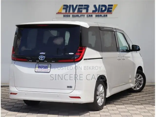 Toyota Noah 2022 Pearl