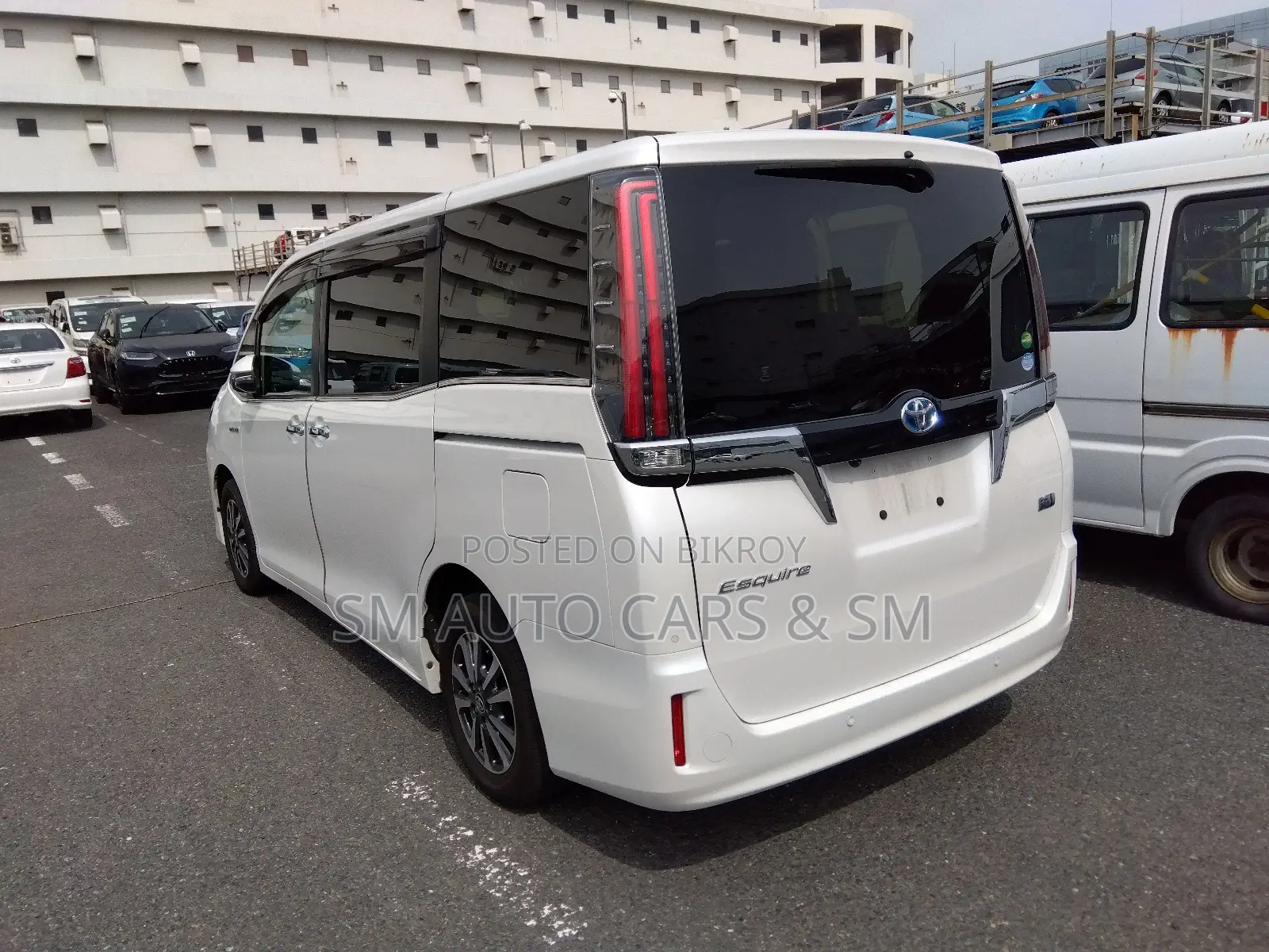 Toyota Esquire 1.8 FWD Hybrid (7 seater) 2020 Pearl