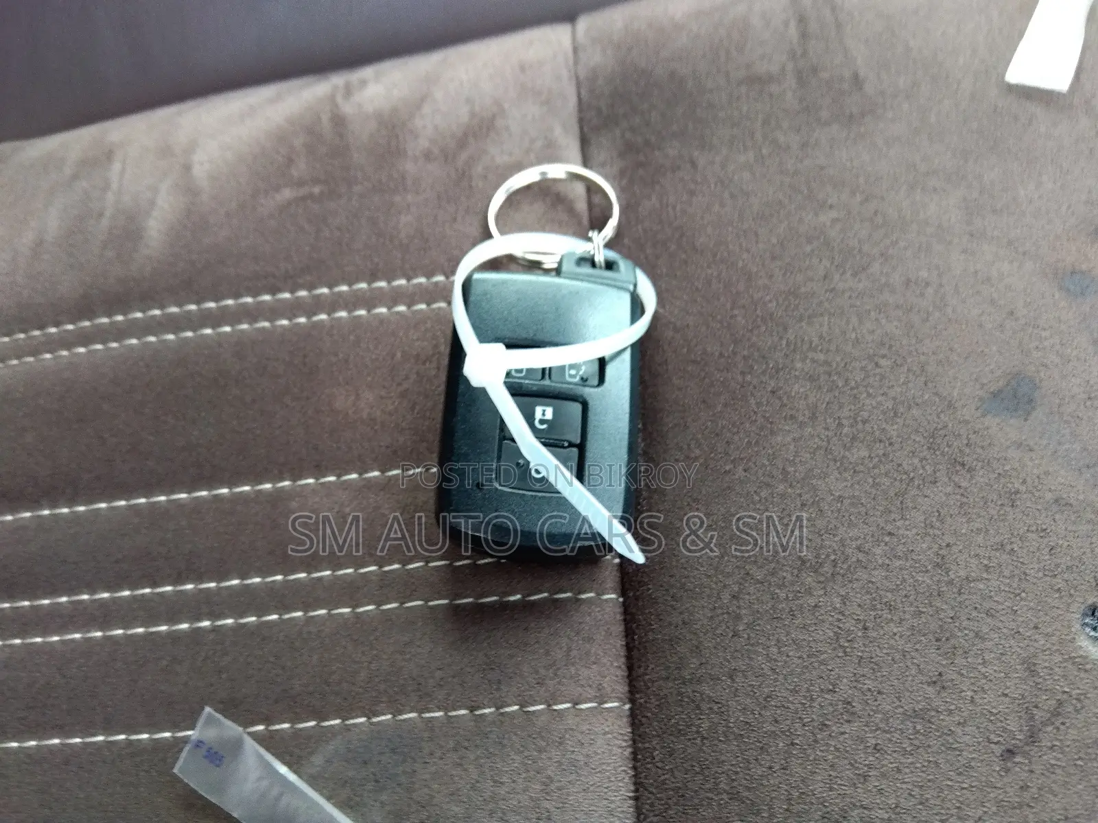 Toyota Esquire 1.8 FWD Hybrid (7 seater) 2020 Pearl