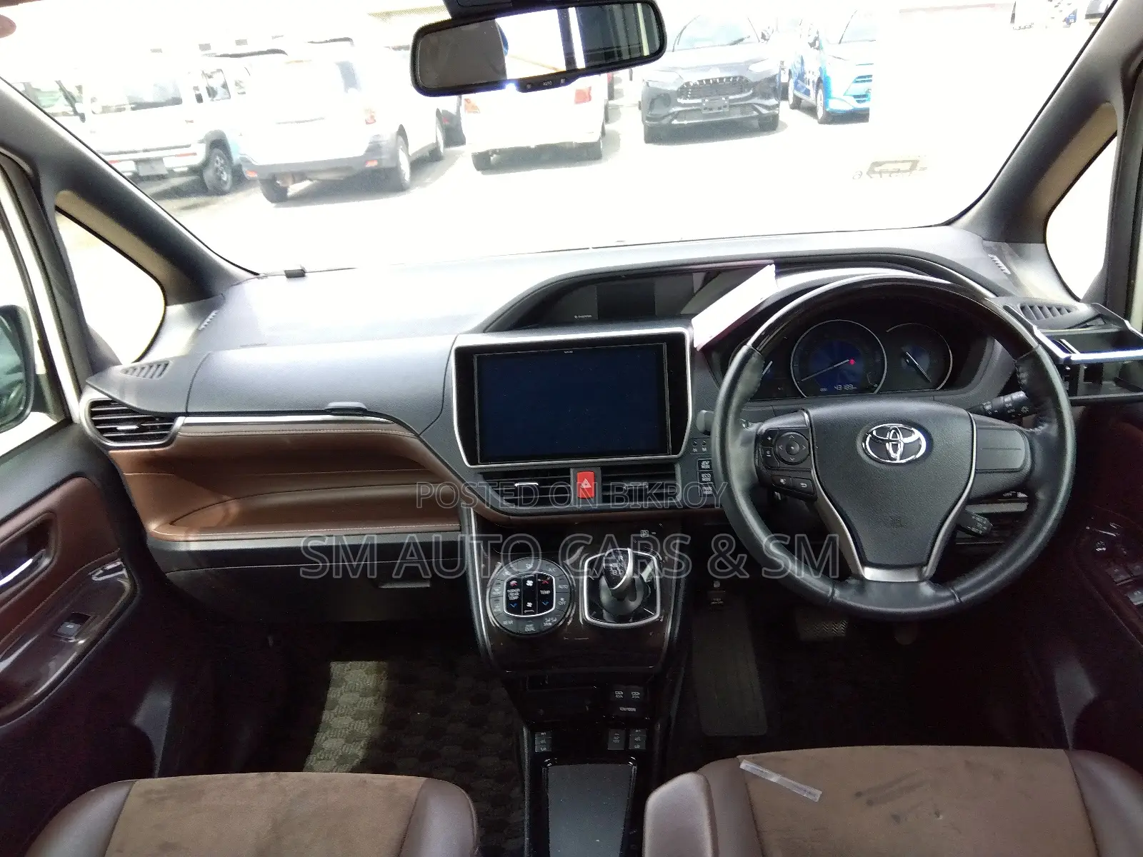 Toyota Esquire 1.8 FWD Hybrid (7 seater) 2020 Pearl