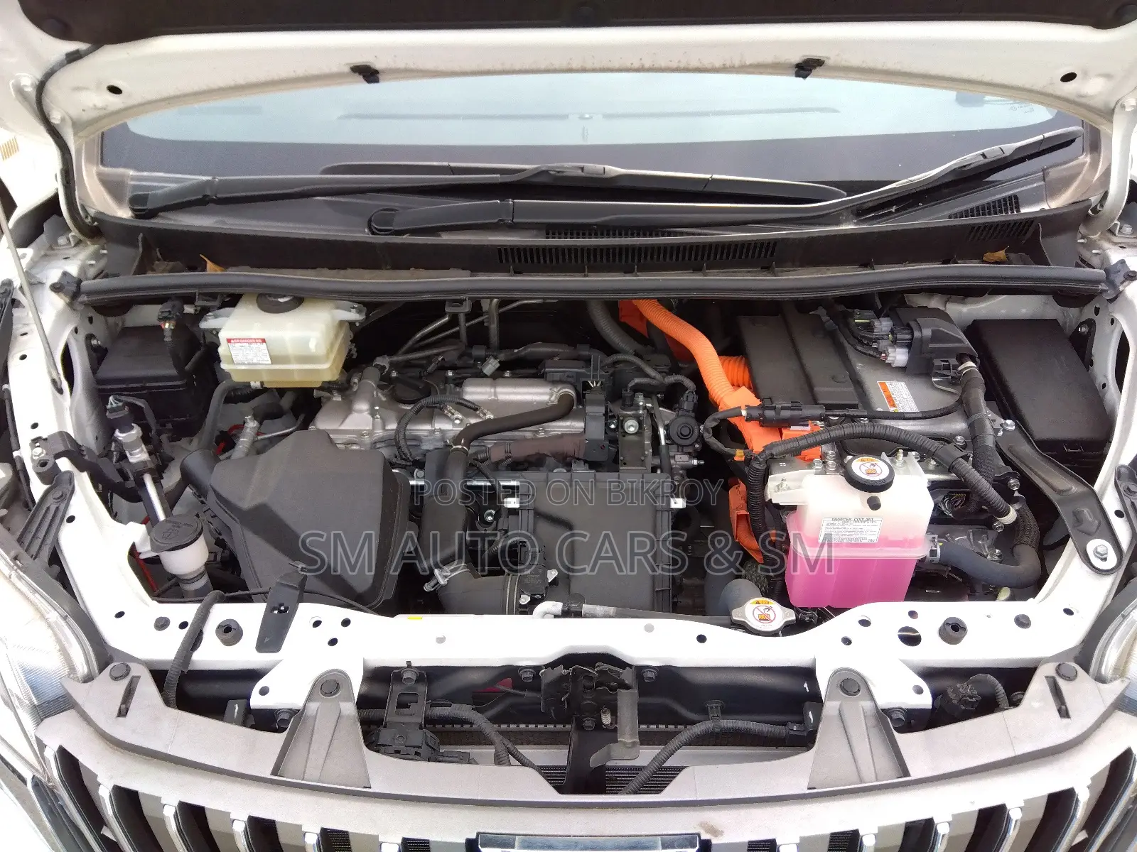 Toyota Esquire 1.8 FWD Hybrid (7 seater) 2020 Pearl