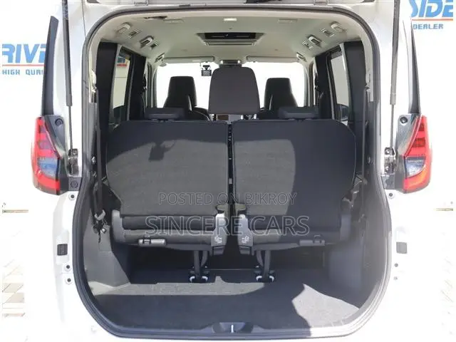 Toyota Noah 2023 Pearl