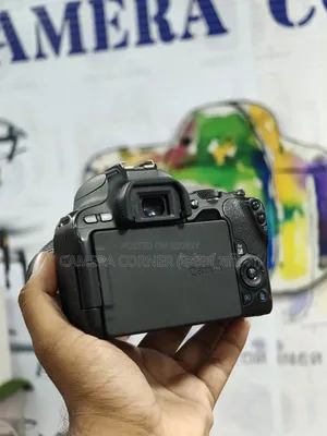 Canon 200d+18-55mm Lens