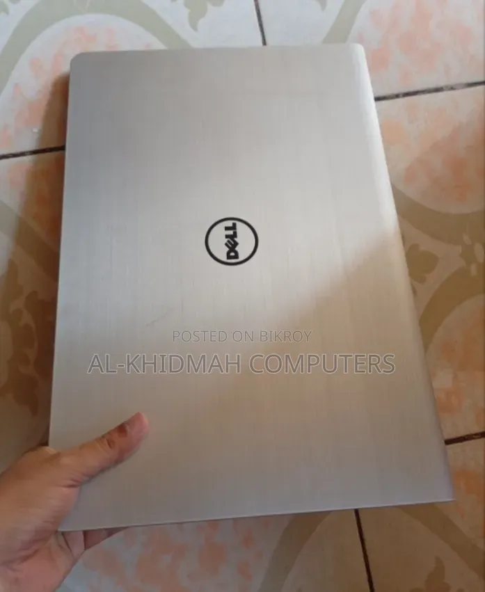 Laptop Dell Inspiron 15 4GB Intel Core i5 HDD 500GB