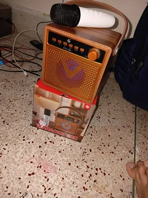 স্পিকার বক্স