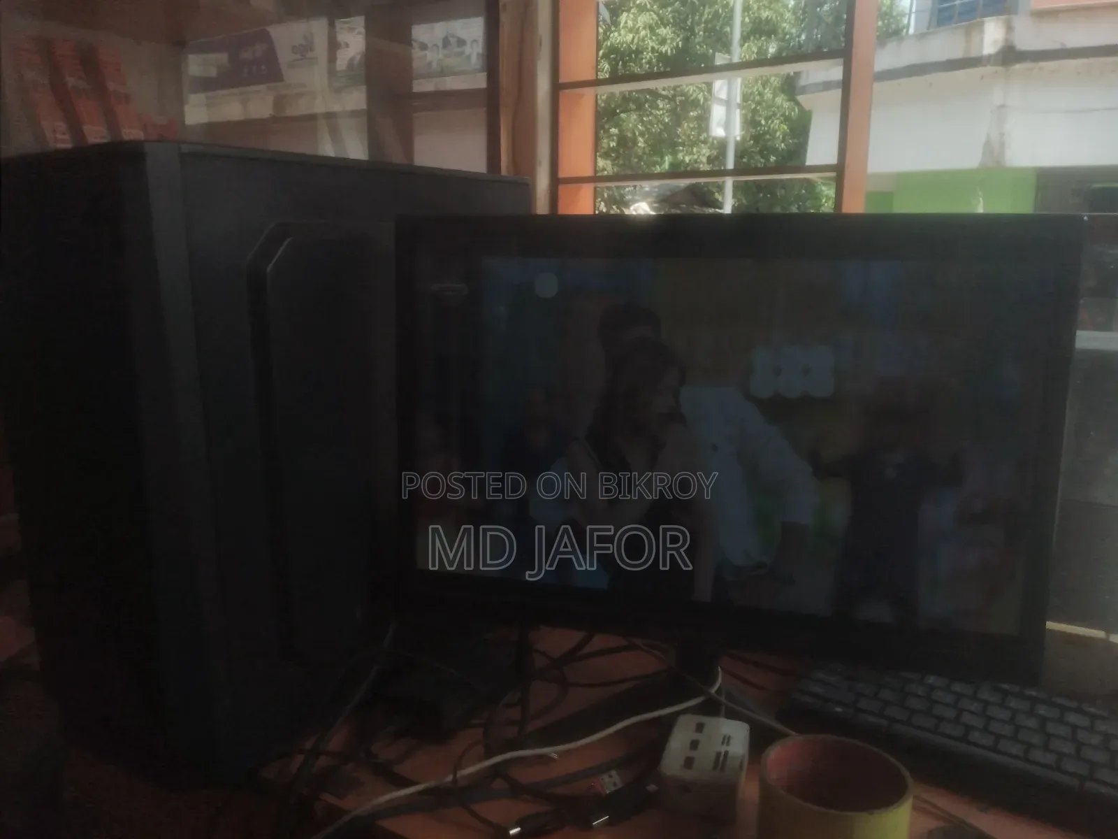 Desktop Computer 2GB Intel Core i3 HDD 1T