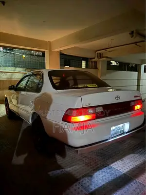 Toyota Corolla 1993 White