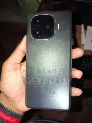 আইকিউওও ২৫৬ জিবি ব্ল্যাক