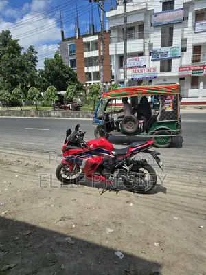 Honda CBR 2021 Red