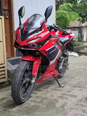 Honda CBR 2021 Red