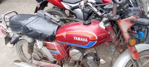 Yamaha YBR 2000 Red